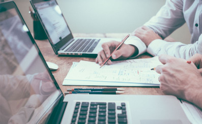 IT startups: new phone cases and smart bracelets